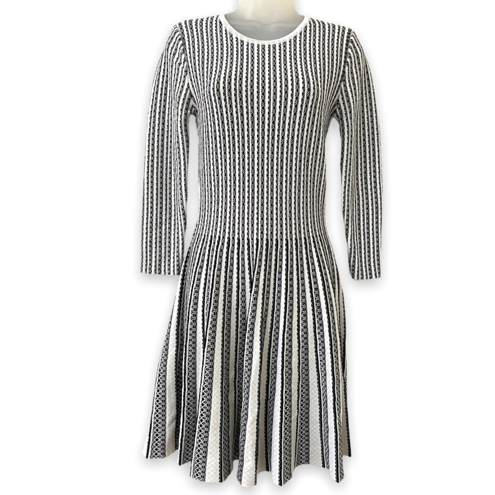 GIANNI BINI Knit Sweater Dress Midi Fit Flare Ivory Black Stripe Size Medium